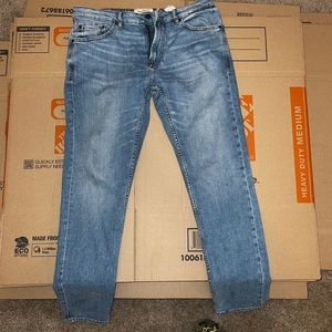 Great pair of straight leg jeans